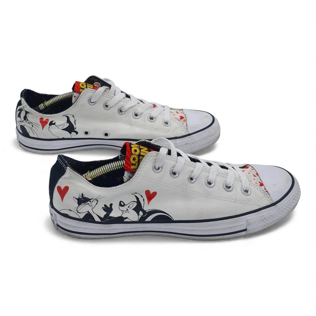 Converse Chuck Taylor All Star Looney Tunes Pepe Le Pew Canvas Sneakers M8 / W10