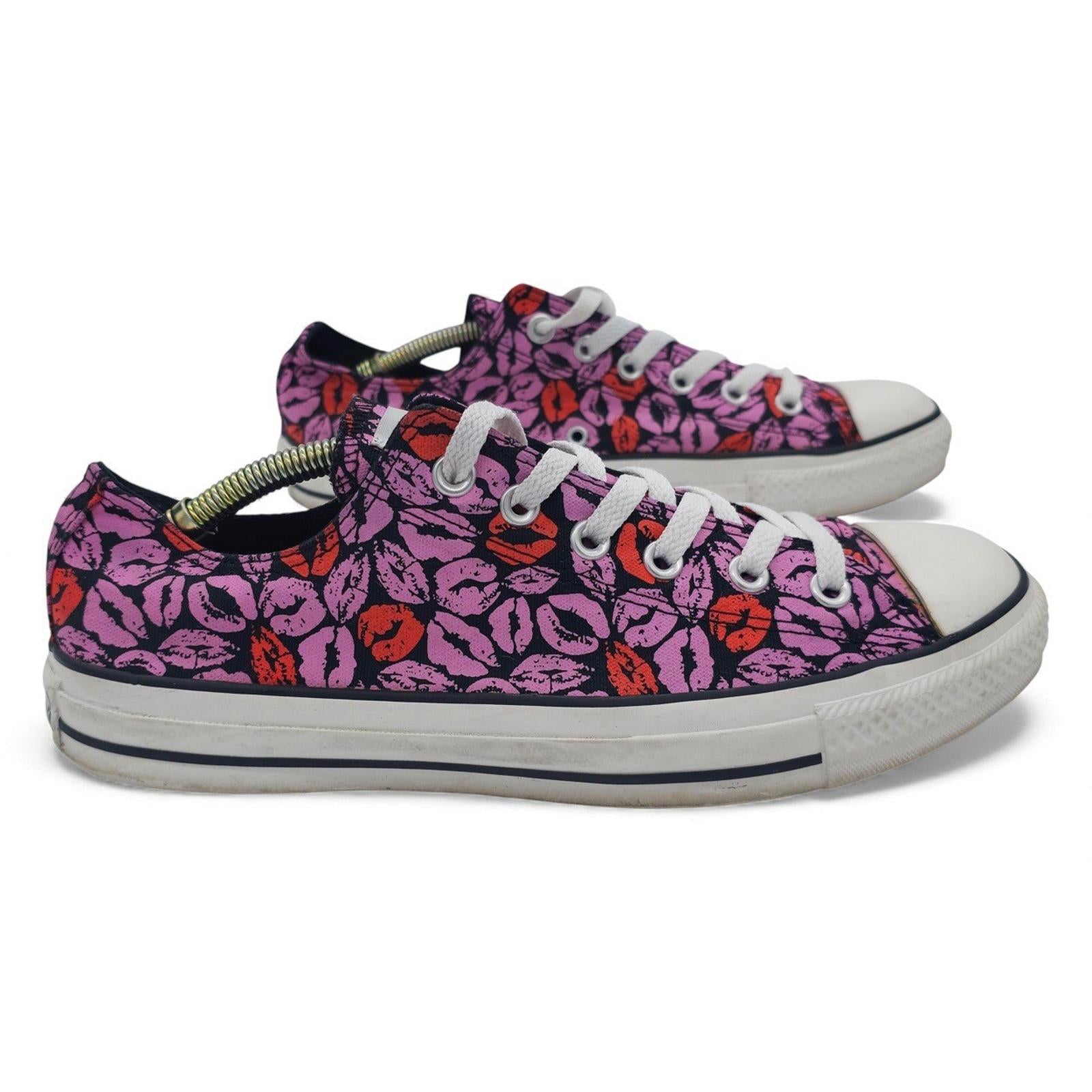 Converse Chuck Taylor All Star Low Top Lip Print Sneakers Women's Size 10