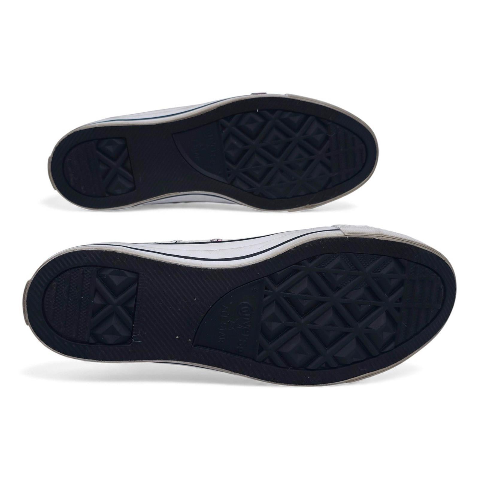 Converse Chuck Taylor All Star Low Top Hello Kitty White Sneakers Womens Size 10