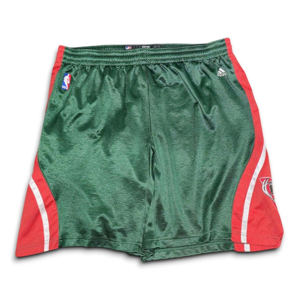 Vintage Y2K Adidas NBA Milwaukee Bucks Basketball Shorts Men's Size 40 Green Red