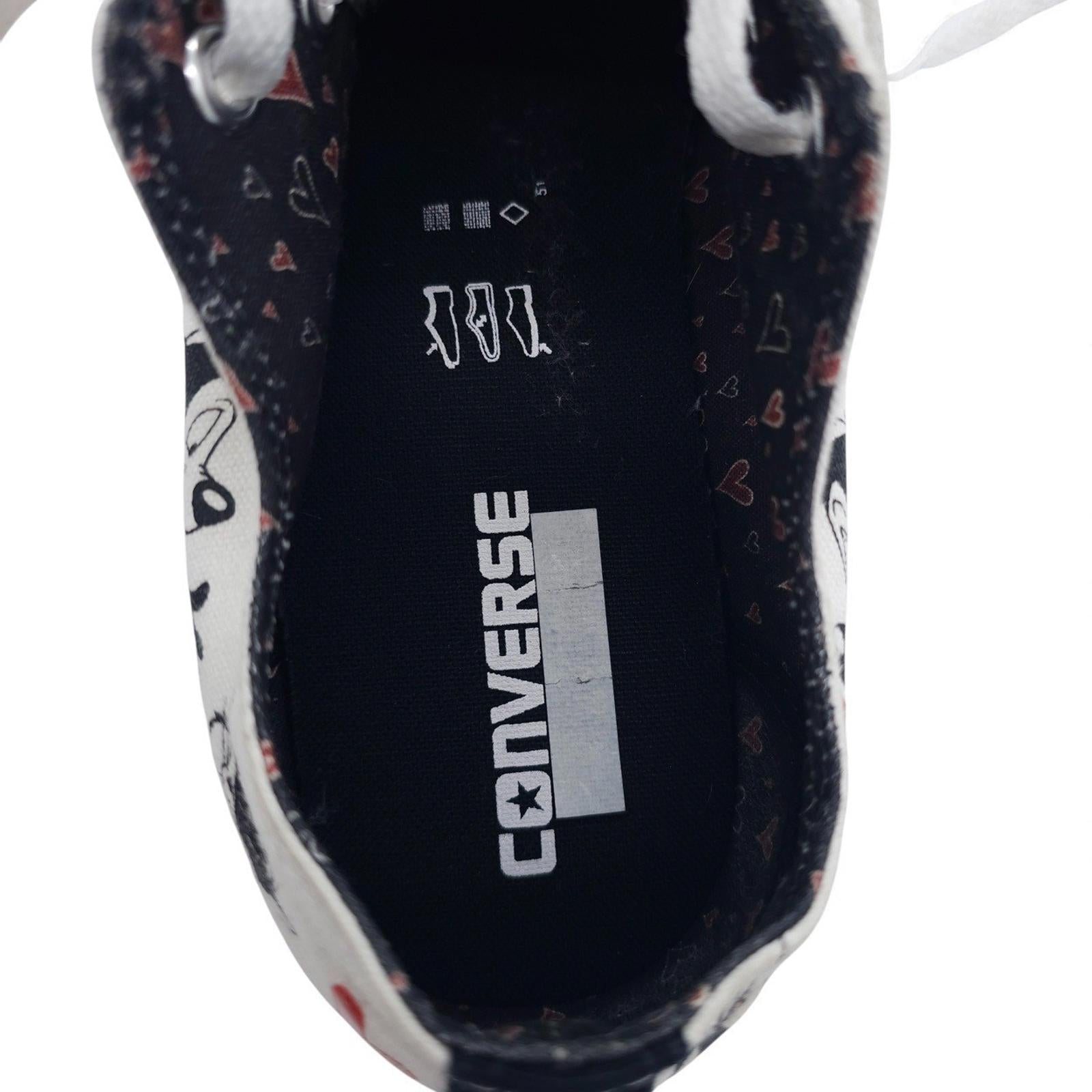 Converse Chuck Taylor All Star Looney Tunes Pepe Le Pew Canvas Sneakers M8 / W10