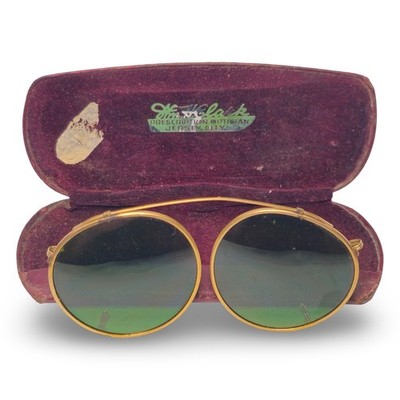 Vintage Round Clip On Sunglasses Gold Green Lens with Velvet Case Good