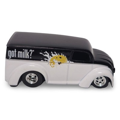 Jada Toys Divco Cruizer Van Got Milk 1/64 Black White Good
