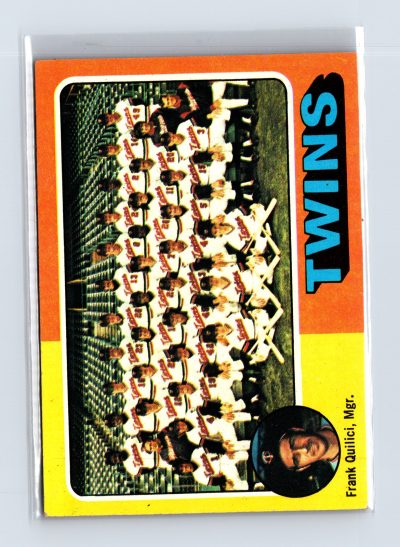 1975 Topps Baseball - SET BREAK - #443 Frank Quilici Minnesota Twins Team Photo